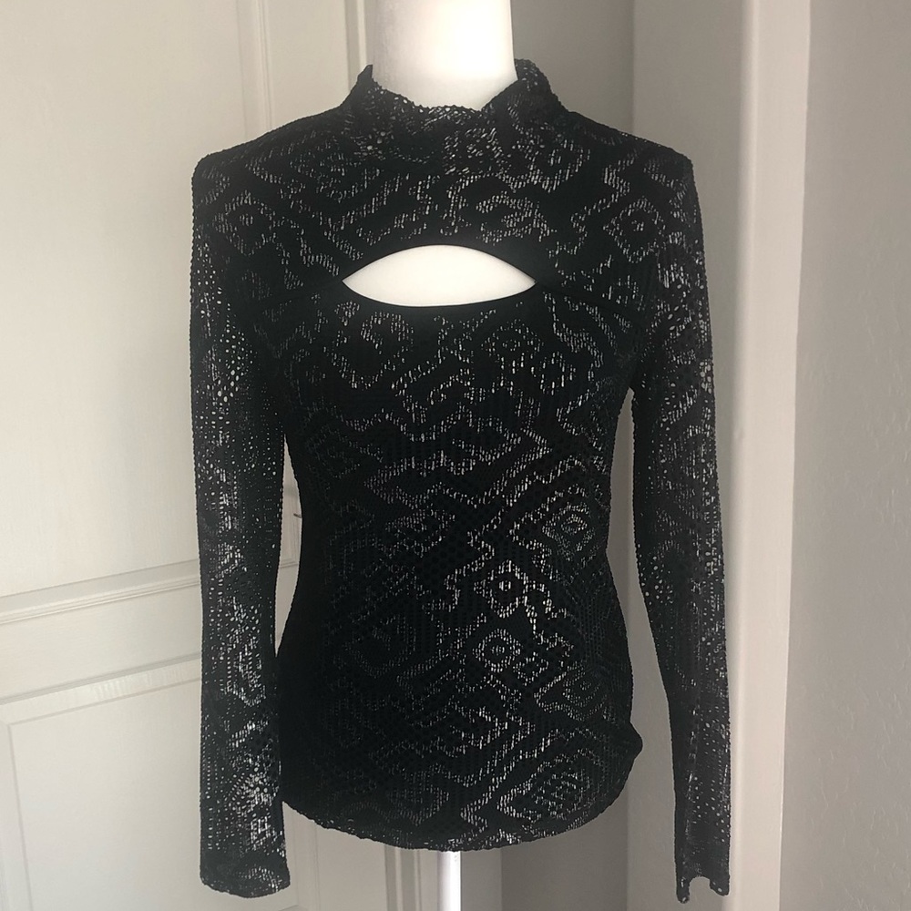 Frank Lyman silver and Black Lined Open Knit Top